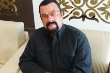 Aktor Steven Seagal...