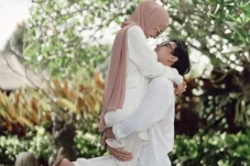 Rey Mbayang Tunggu Persetujuan...