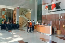 KPK Jebloskan Pejabat...