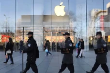 Apple Perbaiki Bug yang...