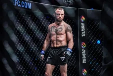 ONE Championship: Stefer...