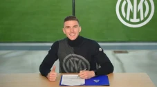 Resmi Gabung Inter Milan,...