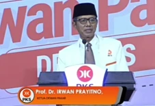 Profil Irwan Prayitno,...