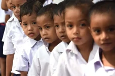 Orang Tua Perokok Berpotensi...