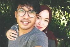 8 Rumah Tangga Artis...
