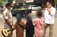 Keluarga Pengemis di...