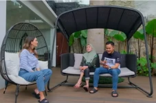Juragan 99 Sering Digoda...