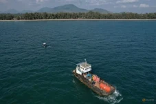 Tumpahan Minyak Mengancam...
