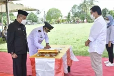Hadiri Sertijab Camat...