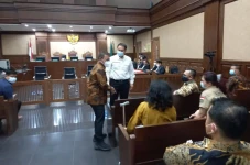 Masinton PDIP Jenguk...
