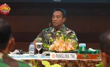 Panglima TNI Evaluasi...