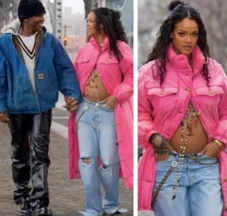 Rihanna Pamer Kehamilan...