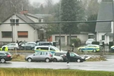 Pemuda Bersenjata Dilaporkan...