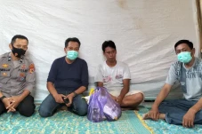 Jenazah Anak Dibawa...