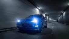 Aston Martin Hadirkan...