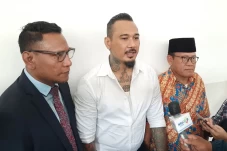 Adam Deni Ditangkap...