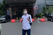 Adam Deni Ditangkap,...