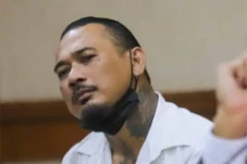 Adam Deni Ditangkap,...