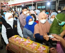 Kebijakan HET Minyak...