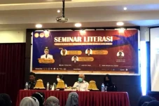 Mahasiswa Bahasa Indonesia...