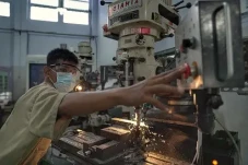 Kemendikbudristek Dorong...