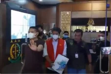 Terlibat Pemerasan,...