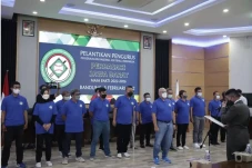 Dilantik Jadi Ketua...