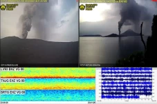 Gunung Anak Krakatau...