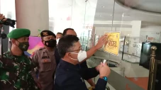 Buat Kerumunan saat...