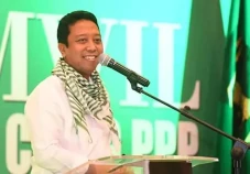 Rommy Kembali ke Dunia...