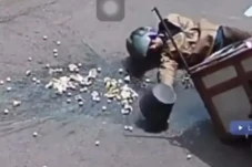 Terekam CCTV, Penjual...