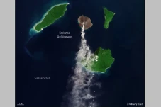Begini Penampakan Letusan...