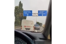 Viral Pengemudi Mobil...