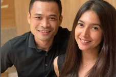 7 Tahun Lebih Muda,...