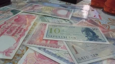 Penampakan Koleksi Uang...