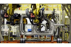 Ford Akan Pangkas Produksi...