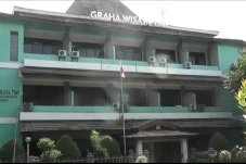 Kasus Covid-19 Naik,...