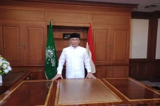 Gus Yahya: Menolak Vaksin...