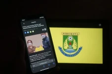 Artis Berlomba Beli...