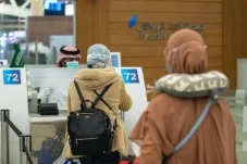 Arab Saudi Masukkan...