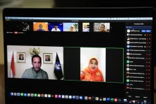 Rapat dengan Nadiem,...