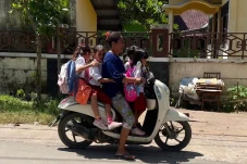 Kemenparekraf Komentari...