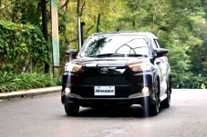Tiga Mobil Ini Jadi...