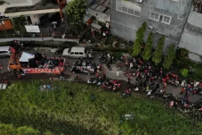 Rayakan HUT ke-18, Red...