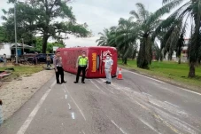 Bus Lubuk Basung Express...
