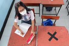 Siswa dan Guru SMP Negeri...