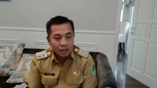 Wabup Karawang Geram,...