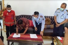 Imigrasi Polman Gandeng...