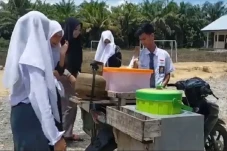 Kisah Diki Anak Yatim...