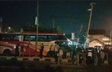 Diduga Sopir Ngantuk,...